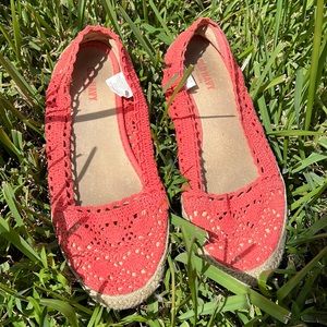 Crocheted coral flats
